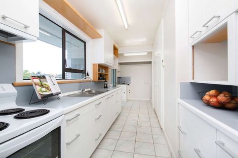 Photo of property in 10 Fenton Terrace, Cockle Bay, Auckland, 2014