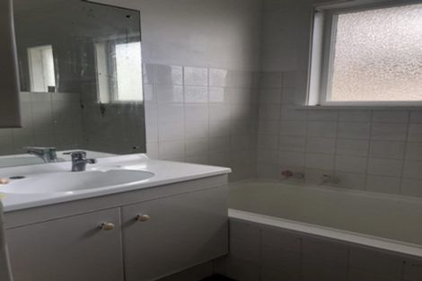 Photo of property in 131 Ocean View Road, Hillcrest, Auckland, 0627