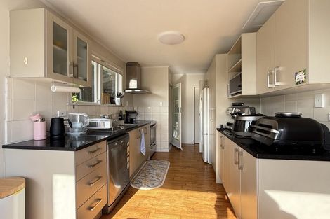 Photo of property in 9 Linwood Avenue, Forrest Hill, Auckland, 0620