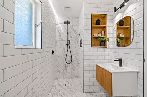 Photo of property in 17 Karamu Street, Te Atatu Peninsula, Auckland, 0610