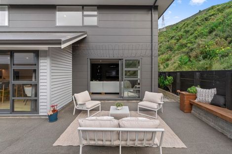 Photo of property in 12 Porokaiwhiri Street, Crofton Downs, Wellington, 6035