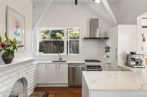 Photo of property in 1/157 Glenfield Road, Hillcrest, Auckland, 0626