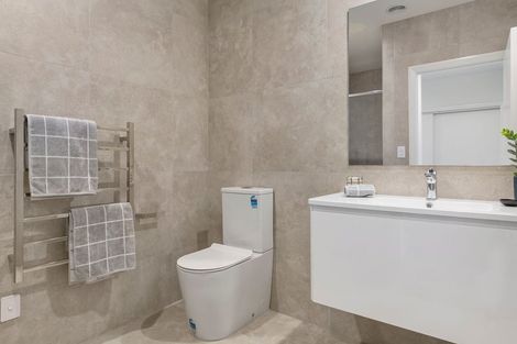 Photo of property in 1 Blenheim Place, Judea, 3110