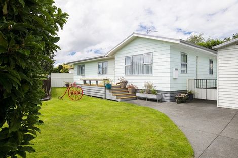Photo of property in 8a Loisel Street, Riverdale, Gisborne, 4010