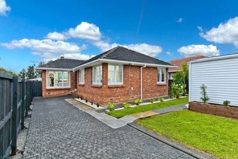 Photo of property in 1/38 Edwards Avenue, Henderson, Auckland, 0610