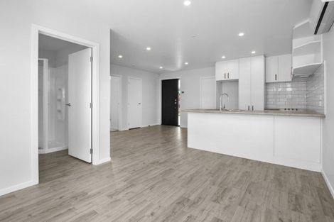 Photo of property in 2/16 Betley Crescent, Fairview Downs, Hamilton, 3214