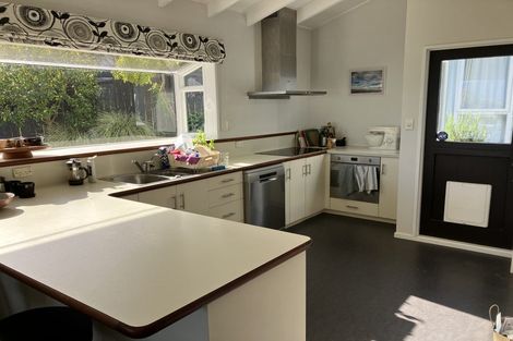 Photo of property in 8 Kea Street, Waikanae, 5036