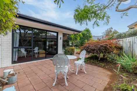 Photo of property in 6 Anderson Way, Highlands Park, New Plymouth, 4312