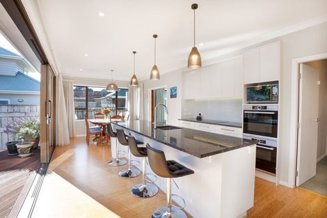 Photo of property in 51 Oxford Street, Tawa, Wellington, 5028