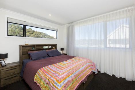 Photo of property in 1 Raeble Walkington Lane, Wallaceville, Upper Hutt, 5018