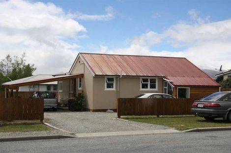 Photo of property in 3 Allan Street, Lake Tekapo, 7999