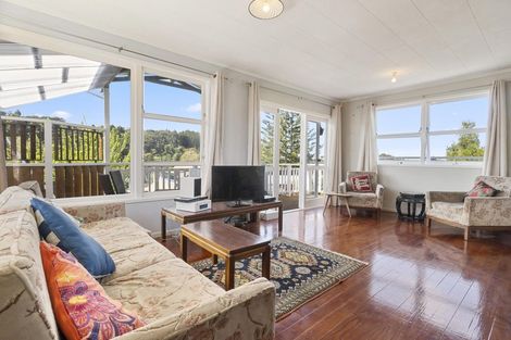 Photo of property in 24 Huruhuru Road, Massey, Auckland, 0614