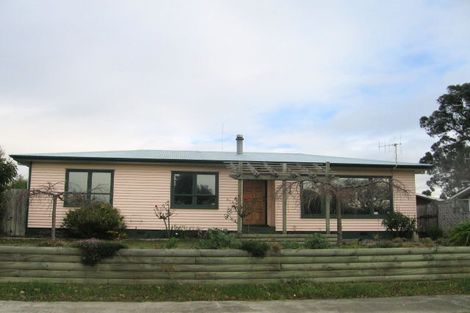 Photo of property in 21 Guildford Street, Tamatea, Napier, 4112