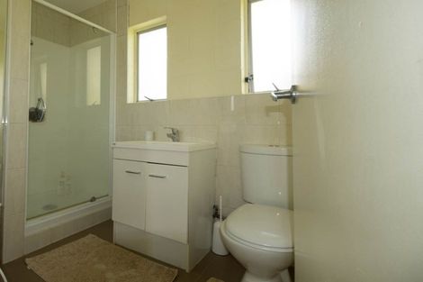 Photo of property in 2/138 Rangatira Road, Beach Haven, Auckland, 0626