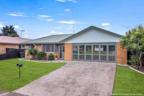 Photo of property in 16 Antrim Place, Nawton, Hamilton, 3200