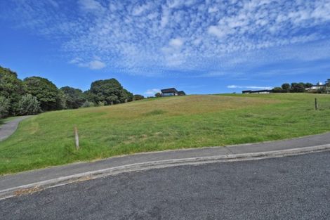 Photo of property in 42 Wonderview Road, Leigh, 0985