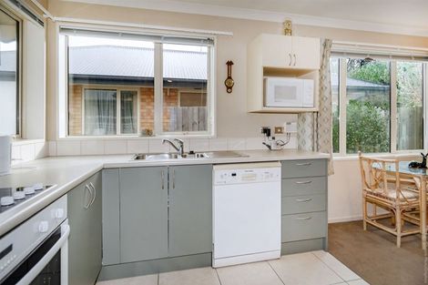 Photo of property in 2/60 Bassett Street, Burwood, Christchurch, 8083