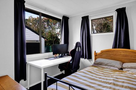 Photo of property in 6 Kamahi Avenue, Hawera, 4610