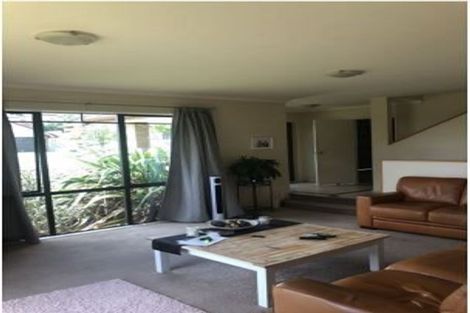 Photo of property in 2 Seamount Drive, Red Beach, 0932