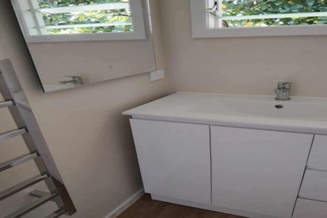 Photo of property in 5 Harbour Street, Moturoa, New Plymouth, 4310