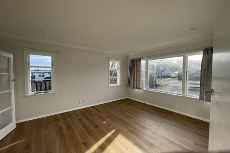 Photo of property in 19 Beauchamp Street, Tawa, Wellington, 5028