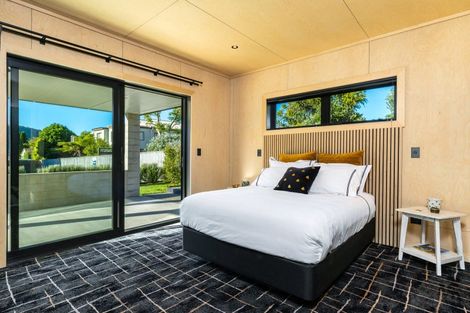 Photo of property in 2 Whaitere Place, Waikawa, Picton, 7220