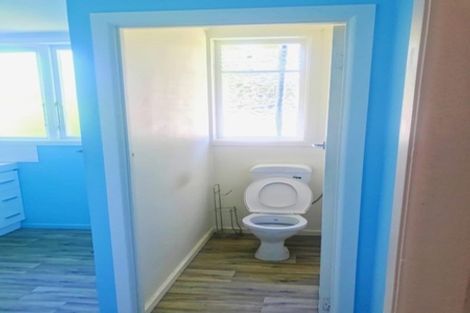 Photo of property in 2/9 Adriatic Avenue, Henderson, Auckland, 0612