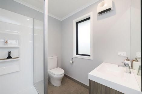 Photo of property in 202 Pacific Drive, Fitzherbert, Palmerston North, 4410