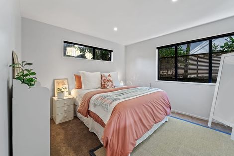 Photo of property in 2/24 Heathcote Road, Castor Bay, Auckland, 0620