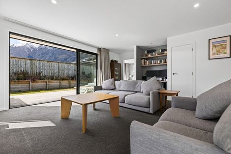 Photo of property in 26 Coopworth Road, Jacks Point, 9371