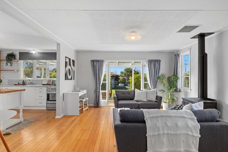 Photo of property in 50 Wyndham Street, Carterton, 5713