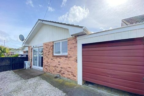 Photo of property in 2/1 Hill Road, Papatoetoe, Auckland, 2025