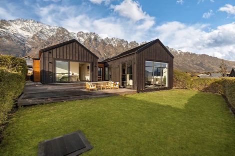 Photo of property in 13 Falconer Rise, Jacks Point, Queenstown, 9371