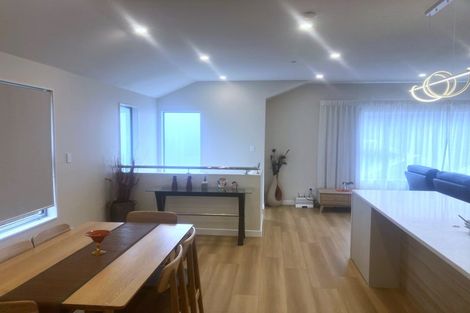 Photo of property in 49 Chamberlain Road, Massey, Auckland, 0614