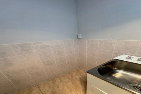 Photo of property in 10 De Havilland Drive, Goodwood Heights, Auckland, 2105