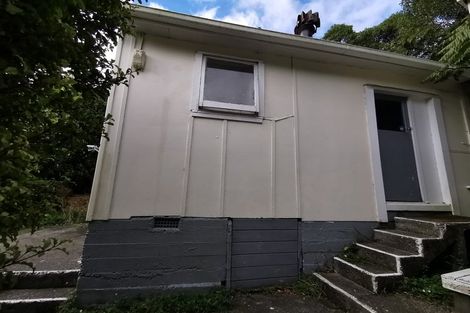 Photo of property in 88 Newlands Road, Newlands, Wellington, 6037