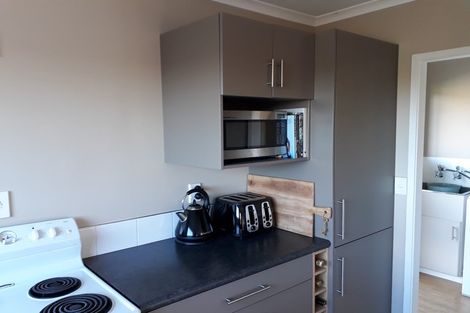 Photo of property in 2 The Glade South, Pukekohe, 2120