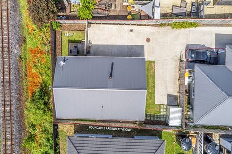 Photo of property in 7d Collingwood Road, Waiuku, 2123