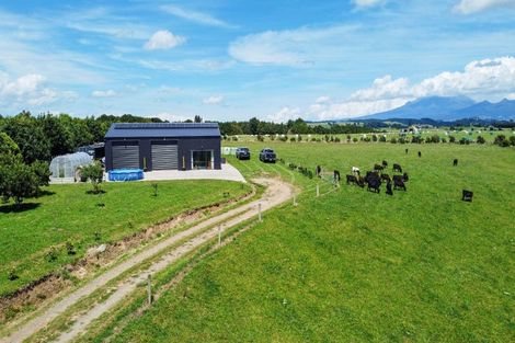 Photo of property in 401a Smart Road, Hillsborough, New Plymouth, 4372