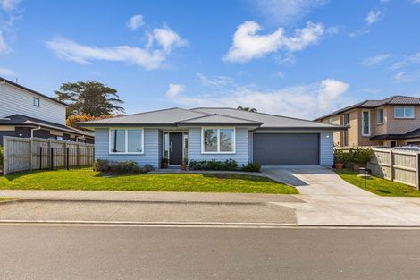 Photo of property in 36 Accolage Boulevard, Kumeu, 0810