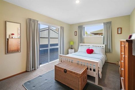 Photo of property in 22 Kathleen Crescent, Hornby, Christchurch, 8042