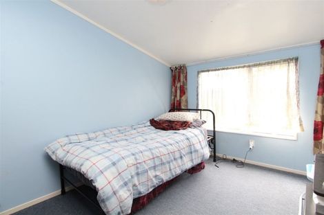 Photo of property in 18 Hollydale Grove, Churton Park, Wellington, 6037