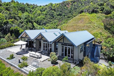 Photo of property in 8 Ohiwa Cove Rise, Waiotahe, Opotiki, 3198