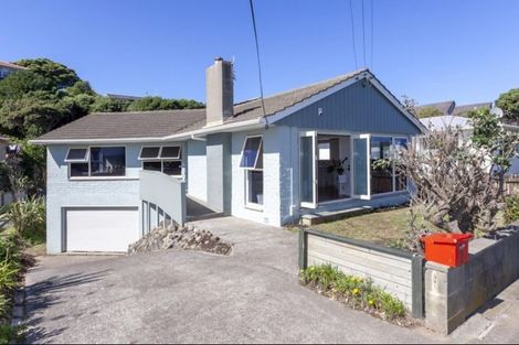 Photo of property in 9b The Esplanade, Raumati South, Paraparaumu, 5032