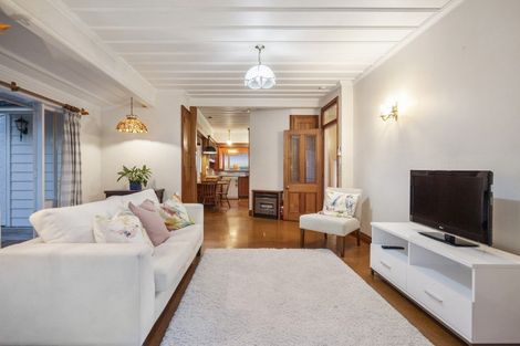 Photo of property in 38 Jubilee Avenue, Devonport, Auckland, 0624