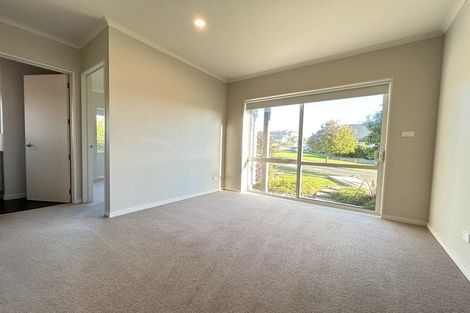 Photo of property in 22 Skipjack Pass, Silverdale, 0932