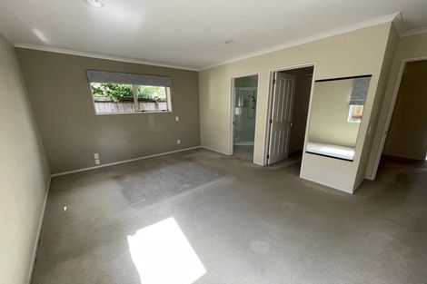 Photo of property in 47 Corta Bella Place, Golflands, Auckland, 2013