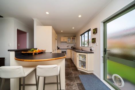 Photo of property in 26 Carthew Street, Okato, 4335