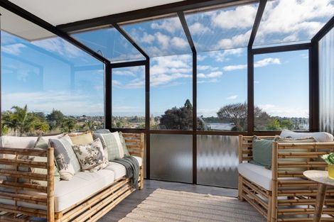 Photo of property in 21 Victory Street, Welcome Bay, Tauranga, 3112