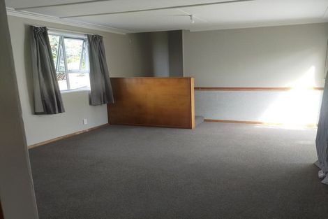 Photo of property in 16 Seaview Terrace, Kew, Dunedin, 9012